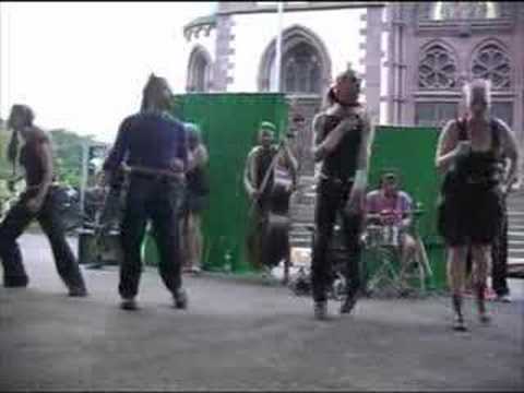 Revolte Springen -  Kleinkunstpunk