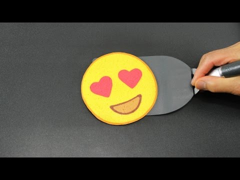 Pancake Art - Emoji (Heart Eyes) by Tiger Tomato
