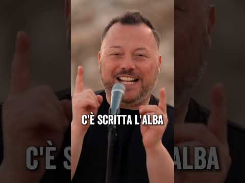 BUON COMPLEANNO “SENZA TE NON SI PUÒ FARE”: UN INNO CHE CONTINUA AD UNIRE