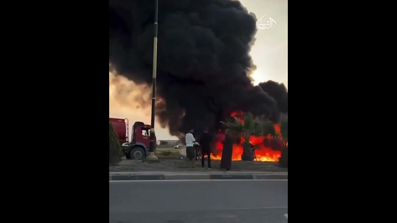 فيديو | حريق يلتهم صهريجًا إثر انقلابه على الطريق الرابط بين بغداد وصلاح الدين