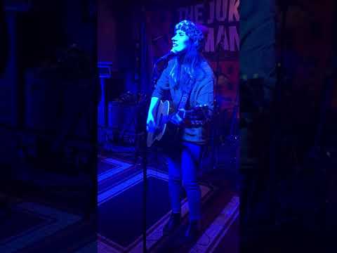 Lauren West of American Pinup live at the Jukebox Romantics 10 year anniversary show