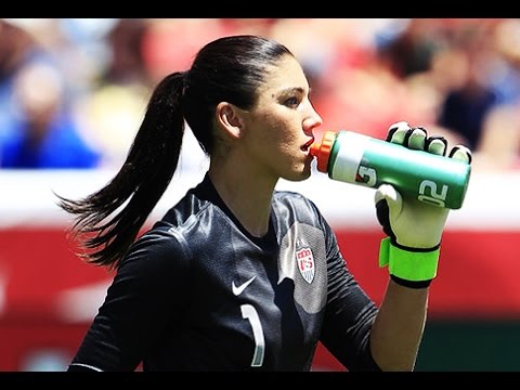Top 10 Most Beautiful Female Soccer Players / Sportmob Top Hottest Female Soccer Players In The World / Nichelle is a canadian soccer player who plays on the canadian women's team and is their top goal scorer.