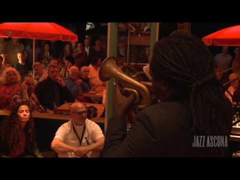 Jamming at Papa Joe's with Shamarr Allen #jazzascona16