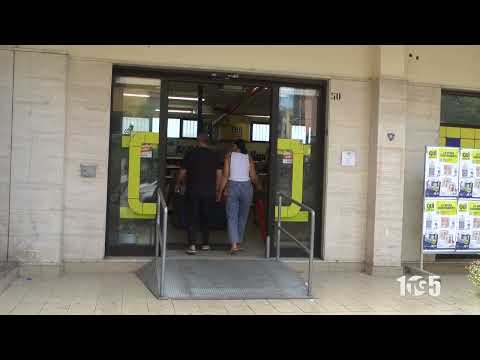 Rapina in pieno giorno e in pieno centro cittadino. Preso di mira il supermercato Qui Discount