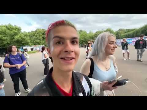 ПИНК МАРК БУЛАХ И ДИЛБЛИН ГУЛЯЮТ С ИВАН ЗОЛО 2004