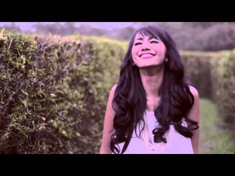 Nina Tamam - La La Song