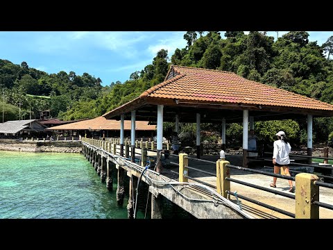 Пирс острова Ко-Нгай (Koh Ngai) в провинции Краби, Таиланд 