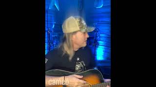 THIS IS A CAMEO VIDEO THAT MATHEW HAS SENT TO ME EXPLAINING THE STORY BEHIND KEEP ONE HEART