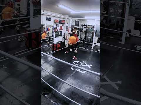 29歳VS45歳のスパーリング1R目