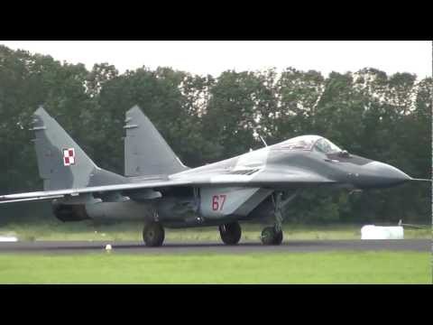 Polish Air Force MiG-29 solo display @ Luchtmachtdagen Leeuwarden 16-9-2011