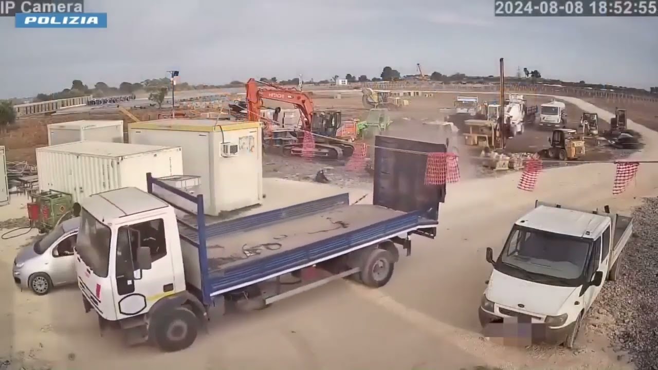 Lentini – Operazione “New Holland”: arrestati i cinque componenti della banda dell’escavatore