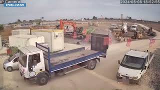 Lentini – Operazione “New Holland”: arrestati i cinque componenti della banda dell’escavatore