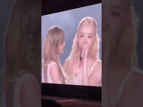 On lips 💋 WTF 😭❤️❤️ #blackpink #lisa #rosé #jisoo #jennie #kiss