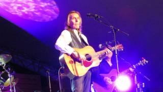 GORDON LIGHTFOOT-Niagara on The Lake-.July 21,2017-encore -Cold On The Shoulder CHAR video
