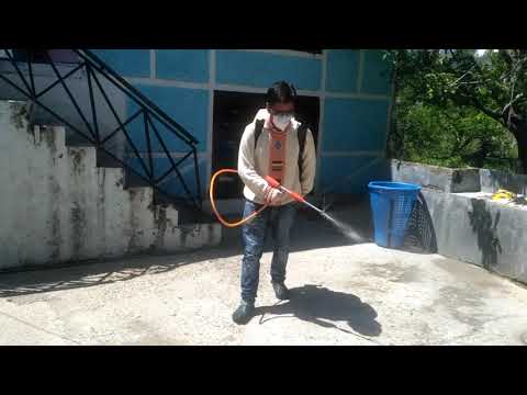 कोरोना वायरस रोकने के लिए प्रीणी गॉव में सोडियम हाइपोक्लोराइट दवाई का छिड़काव