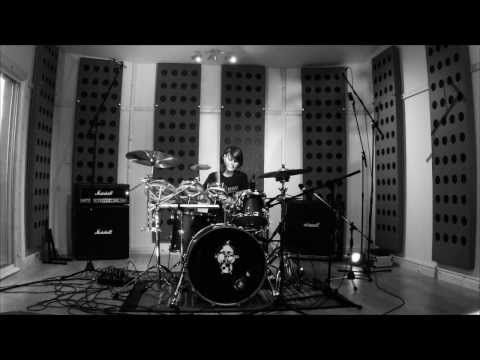 Hector Bizerk Drums Studio 5
