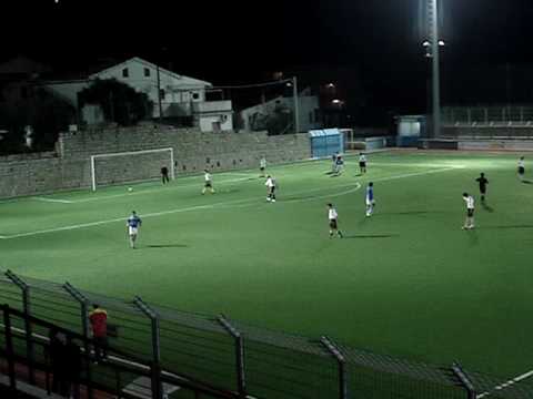 (vaitaormina.com) Gol di La Corte in Taormina-Atl. Roccalumera Allievi (16/11/09)