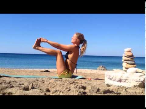 Yoga for Beach Lovers: Day 16 - Seated flow @enter-nature
