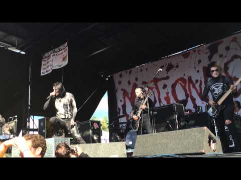 Motionless in White- "Devil's Night" LIVE Warped Tour 2014