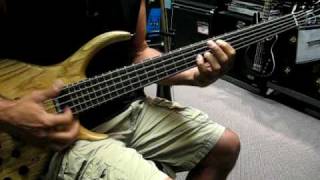 Video thumbnail for Tobias Growler 5 Bass by universalrenote