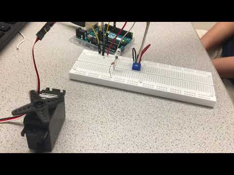 Servo Spin With Potentiometer