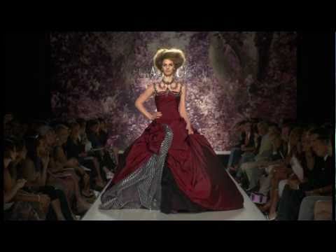 GIADA CURTI defilè AltaRoma Alta Moda sfilata F/W 2010-11 - "Alice in Wonderland"