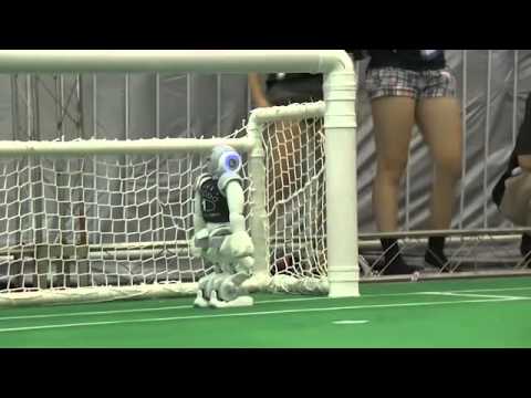 China: RoboCup 2015 robot football competition kicks off [video]