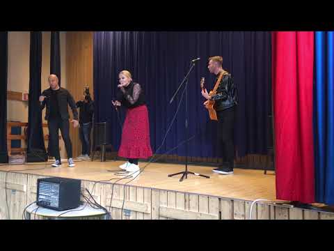 Alexandra Rotan og Keiino på Råholt skole