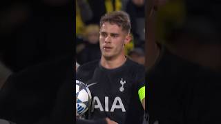 Download lagu A first Champions League goal for Micky van de Ven 🙌 mp3