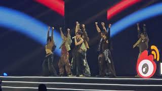 Download lagu PP Krit : Oopsy Daisy @ Weibo Gala 2025 - Qsncc【4K 60FPS】 mp3