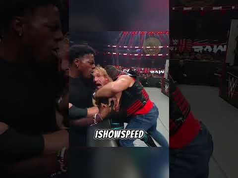 IShowSpeed bất đắc dĩ vô địch WWE cùng Logan Paul