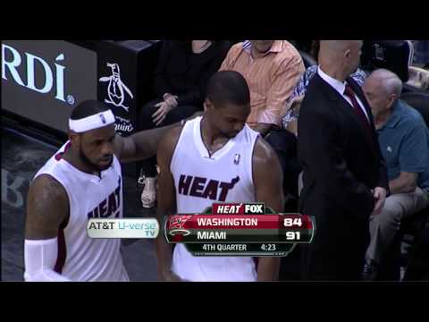 LeBron grooms Bosh's jersey, removes loose thread - 2014.03.10
