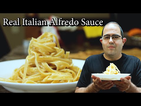 Traditional Italian Fettuccine Alfredo