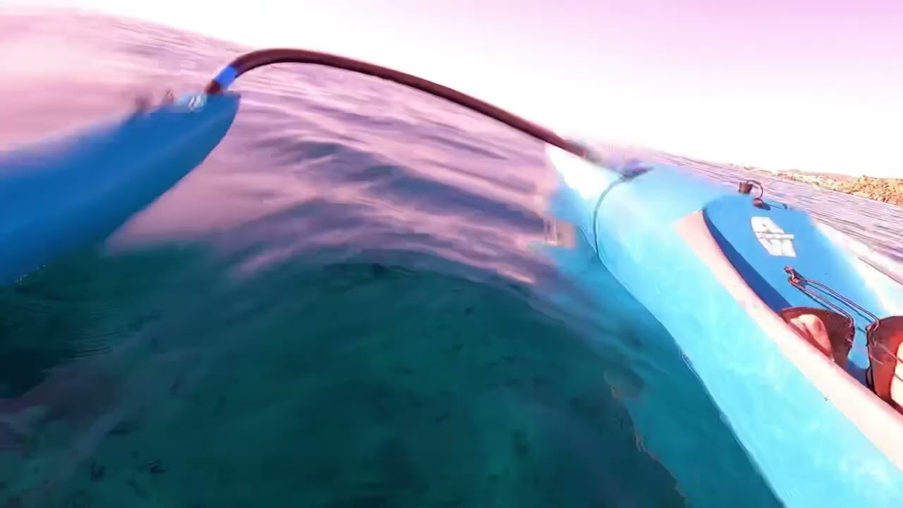 Canoa con peces, mundo subacuático que hay bajo una canoa con José Canovas desde Surfskispain