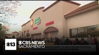Crowds turn out for opening of new Mexican supermarket in Stockton