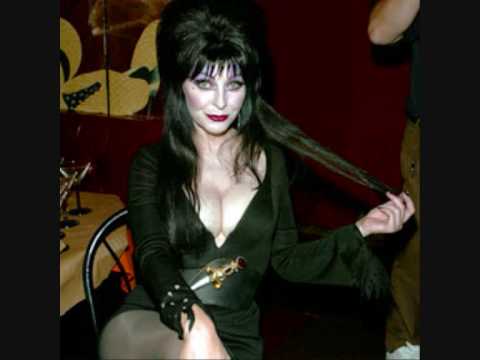 Elvira, Mistress of the Dark-Haunted house