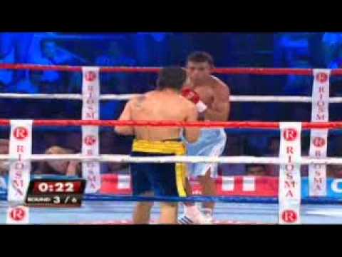 Román Rubén "220 Voltios" Reynoso vs. Gustavo Armando "Chocolate" Pereyra
