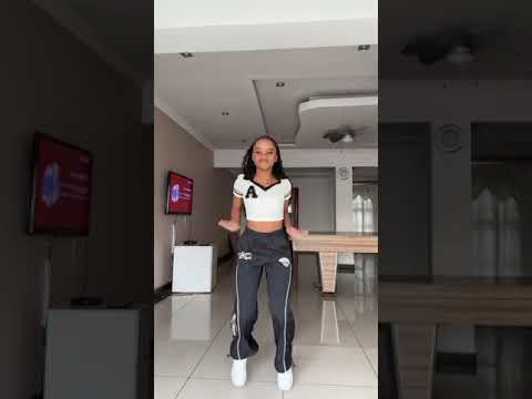 Nandipha808-Ivale Mfana dance challenge