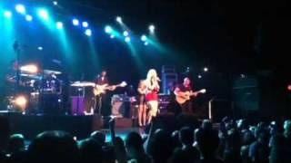 Natasha Bedingfield - Can&#39;t Fall Down - Live Performance