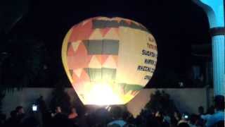 preview picture of video 'Giant Flying Lantern'