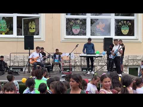 Vystúpenie školskej hudobnej skupiny, Deň detí 2024