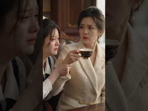 女仆急忙阻 止贵妇喝下毒茶，却被质问如何得知真相！接下来究竟会发生什么？#短剧 #剧情反转 #打脸爽文 #隐藏身份 #豪门剧情 #精彩剧情 #cdrama #drama #ProsperousCan