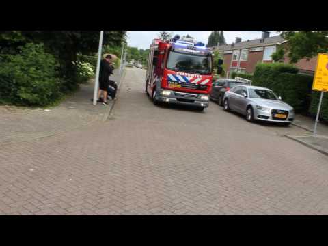 brandweer Barendrecht: TS 17-3631 Prio 1 Binnenhof Barendrecht HV Voertuig Letsel (Demo)