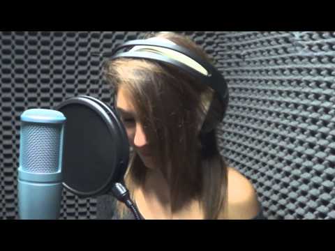 Alice Pavan - A Thousand Years ( OFFICIAL STUDIO VIDEO ) (Cover Christina Perri)