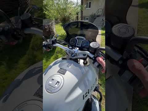 Thumbnail for BMW R1200R 2011 k27 cold start by BMW R1200R