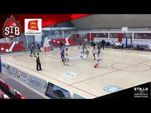 L'action du match de la rencontre entre le STB Le Havre et le BC Orchies