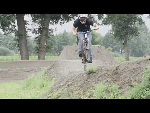 A lap at my backyard PUMPTRACK | RAW