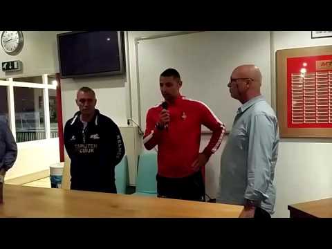 Trainer Michel Vonk (Telstar) persconferentie
