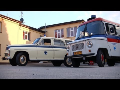 Oryginalna karetka pogotowia Warszawa 223 A w towarzystwie Nysy 522 S