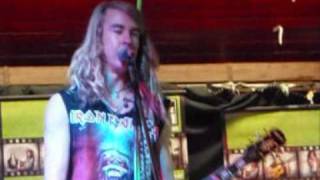 McStrutter - Crossbite